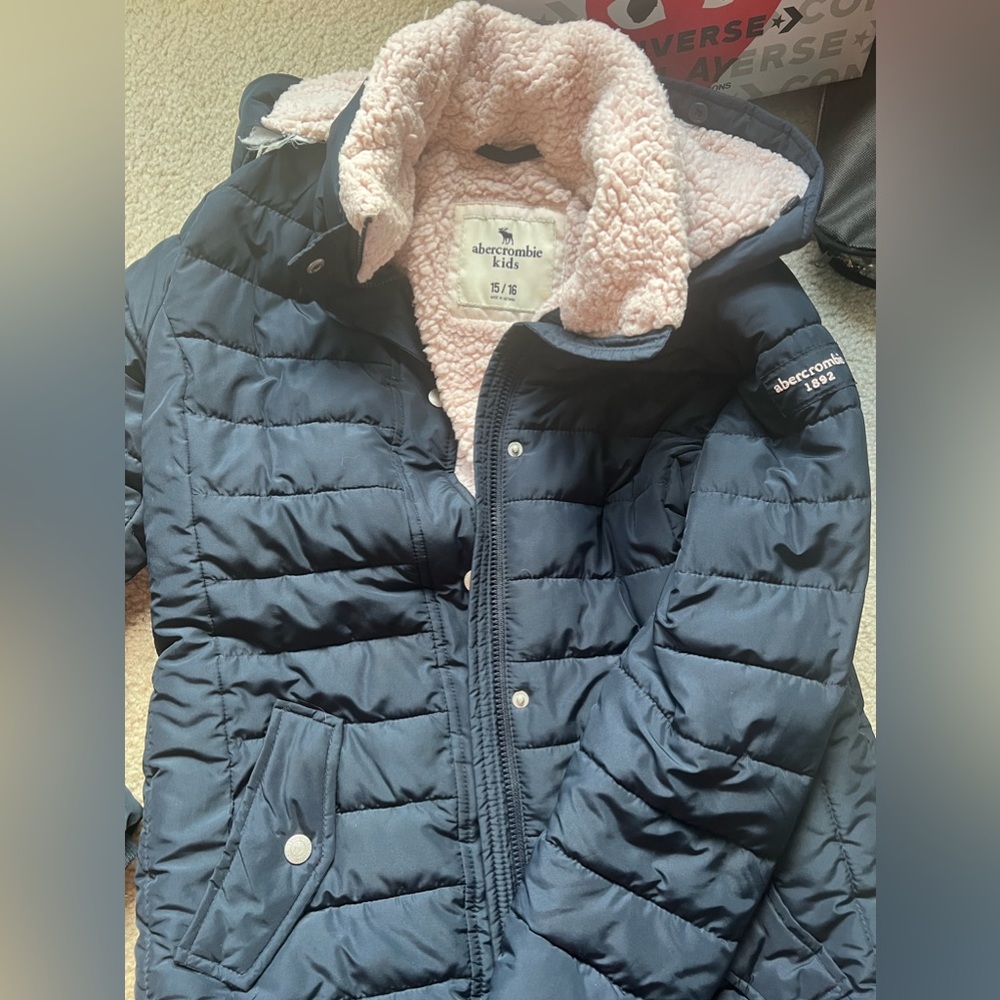 Abercrombie teen ager coat for winter (size 15-16) small women size
